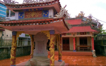 Có nên đặt giá gương và ghi Thần Chủ cho miếu không rõ thờ ai không ?